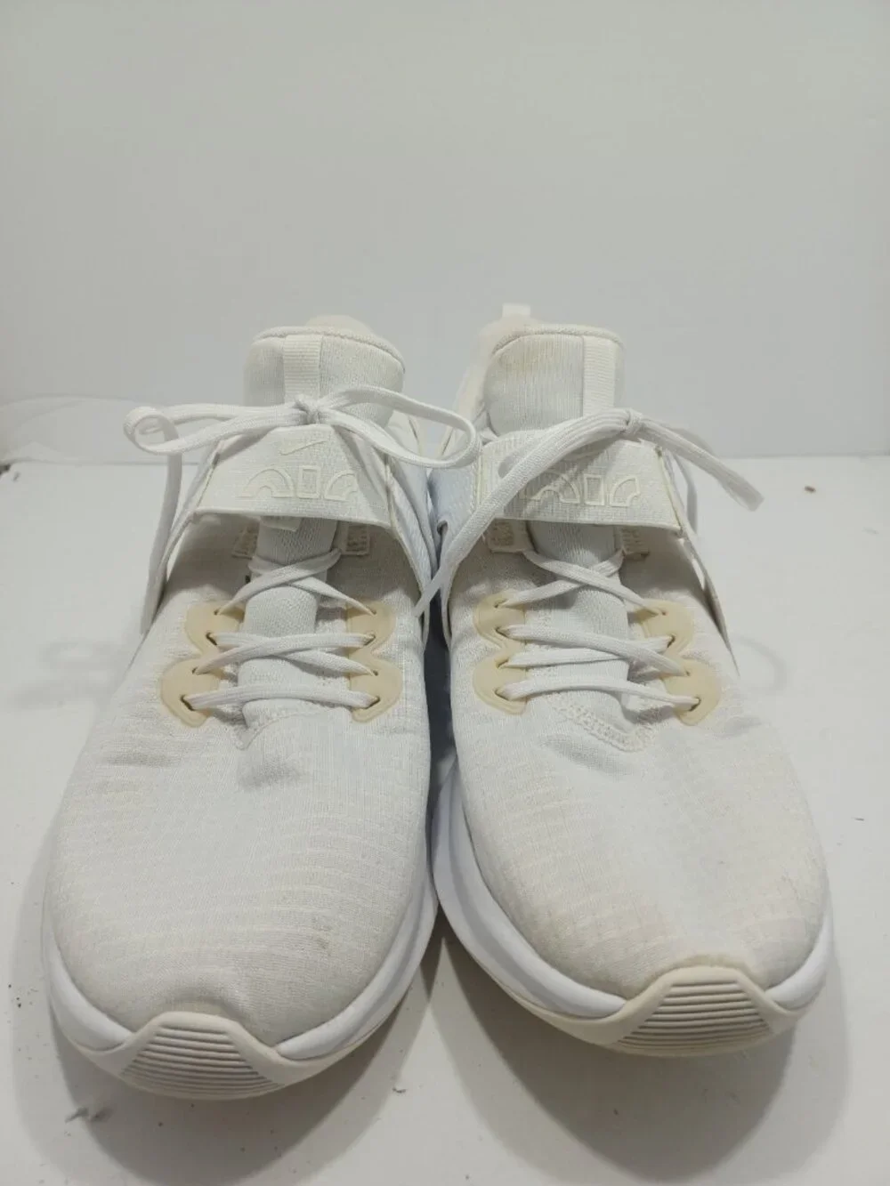 Nike Womens Air Max Bella TR 5 DD9285-100 White Casual Shoes Sneakers Size 11 %